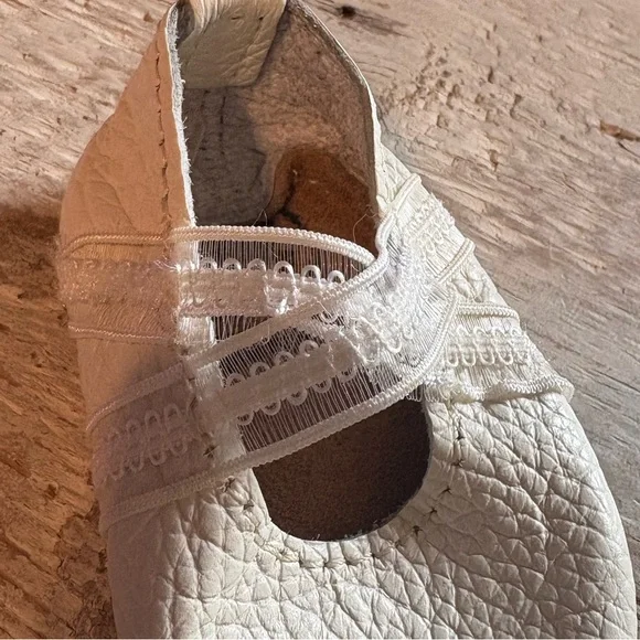 Freshly Picked Ivory Lace Ballet Slipper - Picture 3 of 4